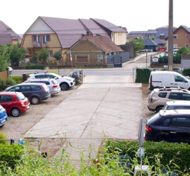 PENSIUNE in Tasnad cu predare afacere profitabila pentru investitori ! - 12