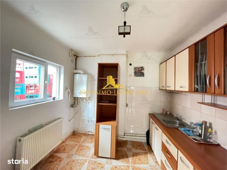 Casă cu 4 camere cu Teren 200 Mp în Central