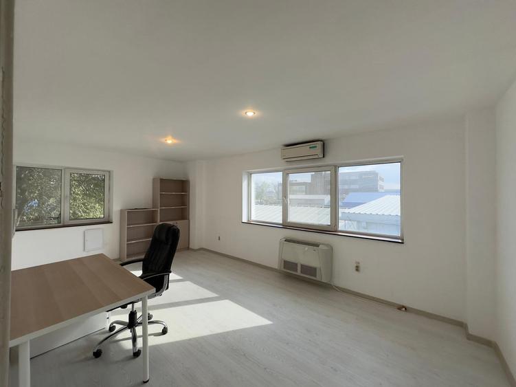 Cladire 1000mp, intre Leroy Merlin si Carrefour - 6