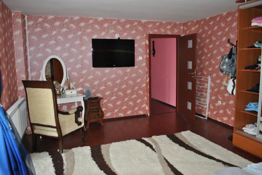 Casa de inchiriat - 10