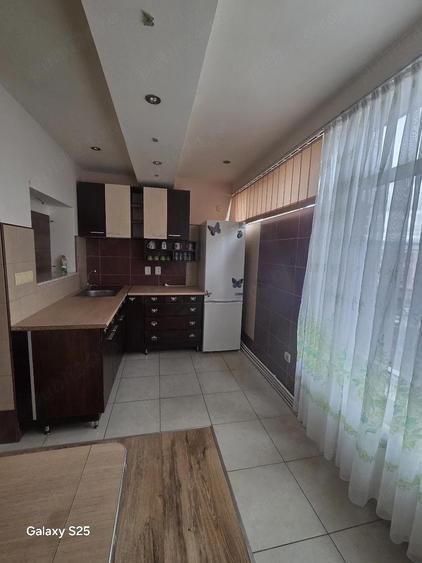 Inchiriez garsoniera - 2