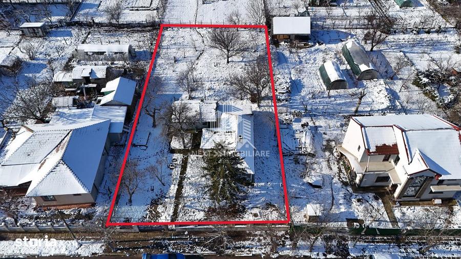 Teren 1.183 mp cu casa batraneasca, deschidere 22,37 ml - 1