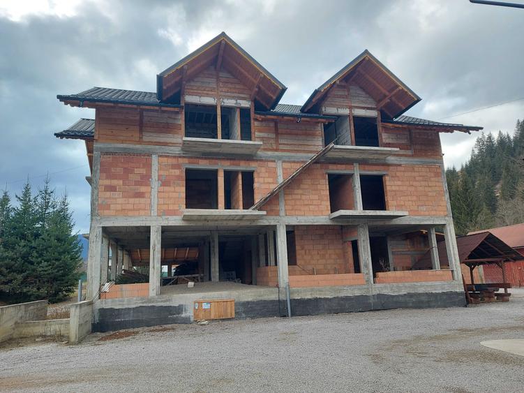 Esti interesat de proprietate si afacere la munte in Bucovina - 8