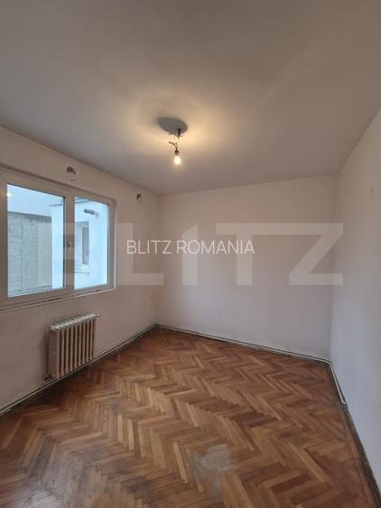 Apartament de vanzare, 51 mp, zona Dambu