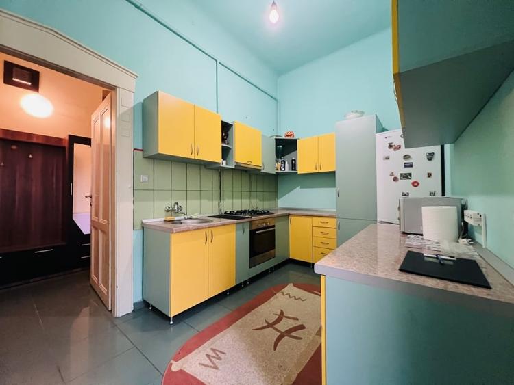 Apartament cu 2 camere, decomandat, 80mp, etaj 1 - Complex Studentesc - 4