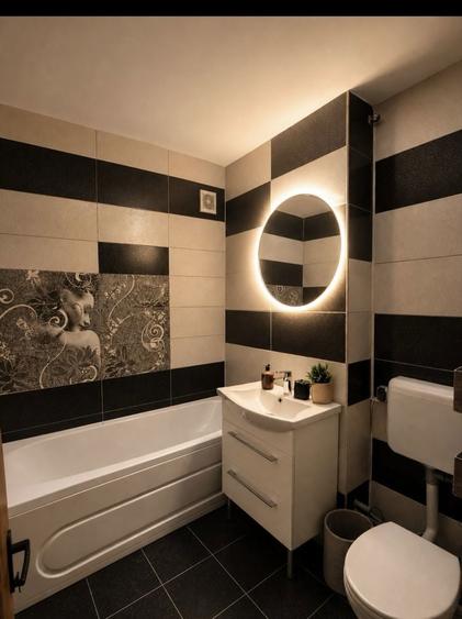 Inchiriez apartament cu 3 camere Pitesti Centru zona 0 Decomandat - 2