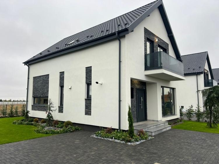 Casă individuală cu 4 camere cu Teren 350 Mp în Târgșoru Vechi