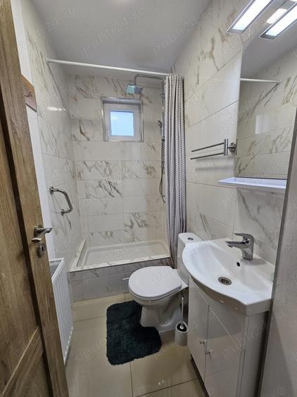 Inchiriez apartament Medias, total renovat si utilat - 3