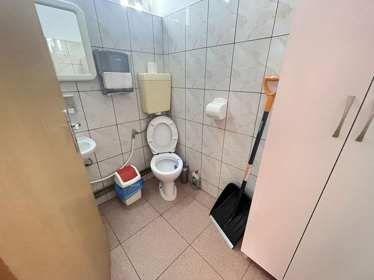 Casa de vanzare cu teren 572 mp si front generos 21 ml - 9