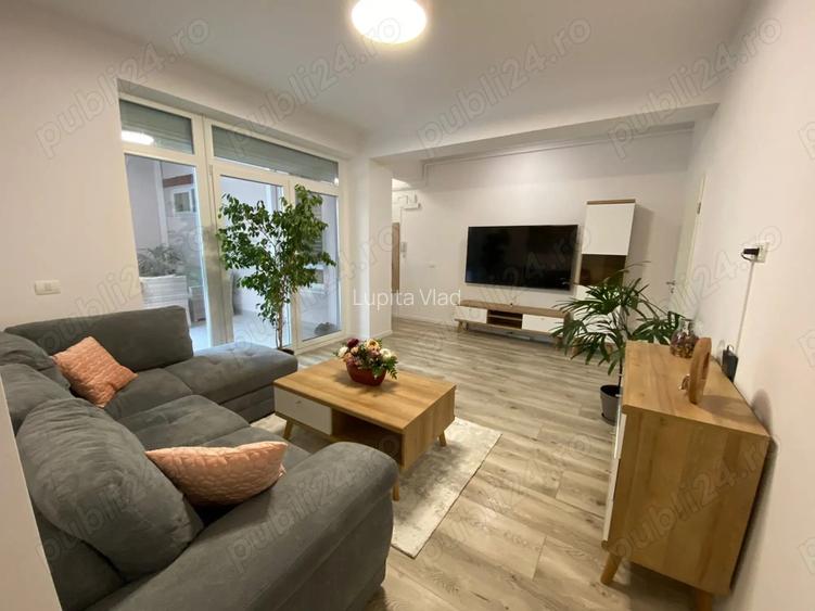 Apartament | 3 Camere, 2 Bai, 1 Bucatarie | Terasa 58 mp | Complet Utilat | Parcare | Centrala | AC
