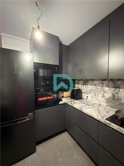 Apartament  3 camere Tractorul,  Brasov - 1