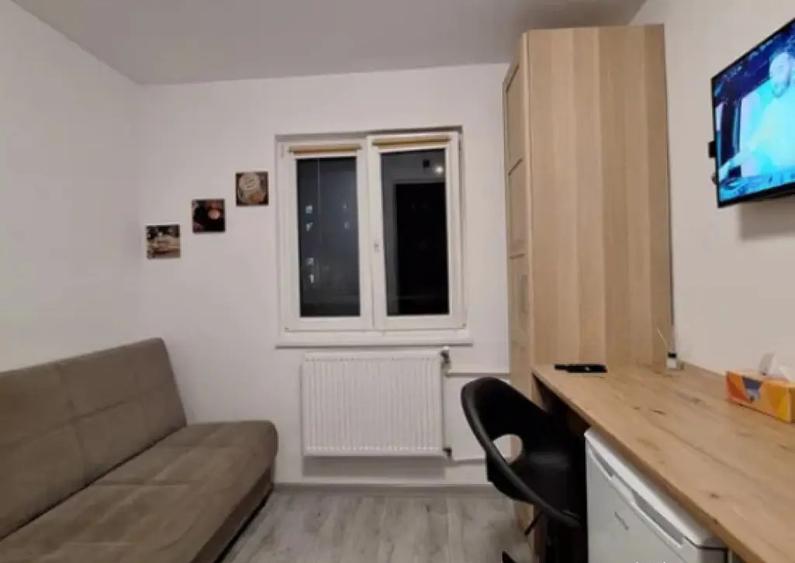 Camera de camin cu baie proprie - zona Florilor - 6