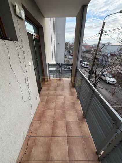 Complex Studentesc - semicentral 60mp UTILI; bucatarie inchisa. - 11