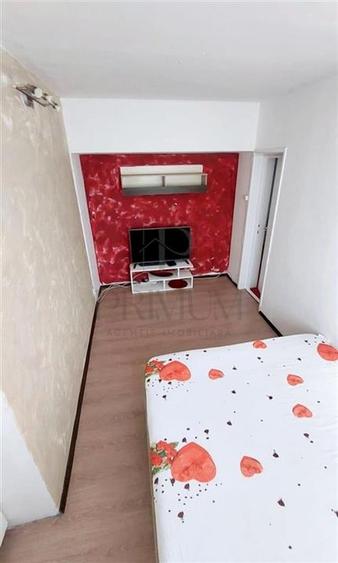 MEDICINA - ETAJ 3 - DECOMANDAT - 4 CAMERE - DEBARA - CENTRALA PROPRIE - CLIMA - 3