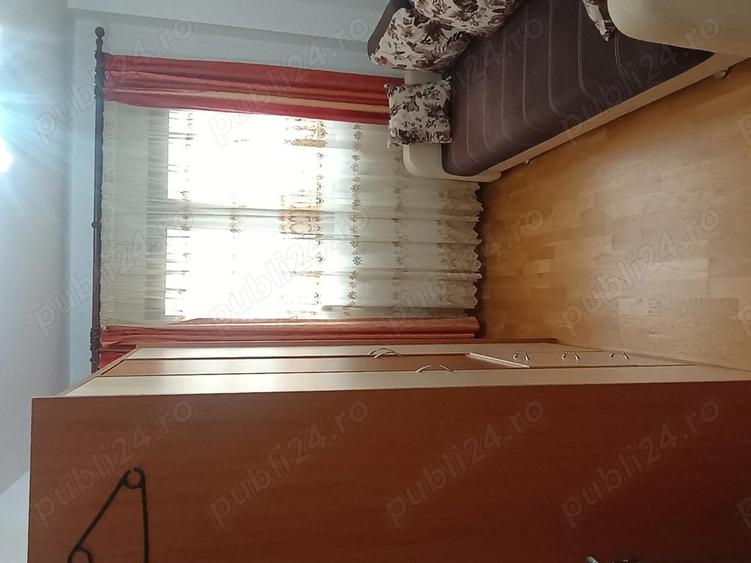 inchiriez apartament 3 camere str Tolstoi Nr 3 - 5