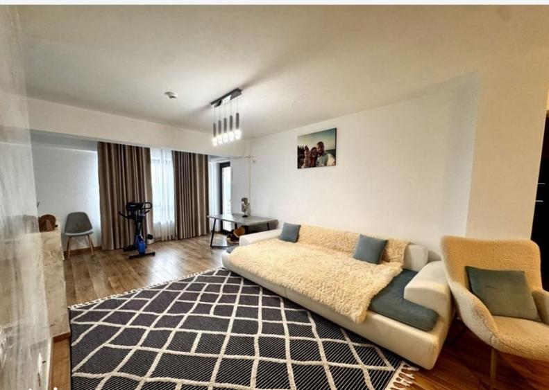 Brown Luxury 3 Camere 95mp Bloc 2022 - Mobilat - Vedere Panoramica Moldova Mall - 1