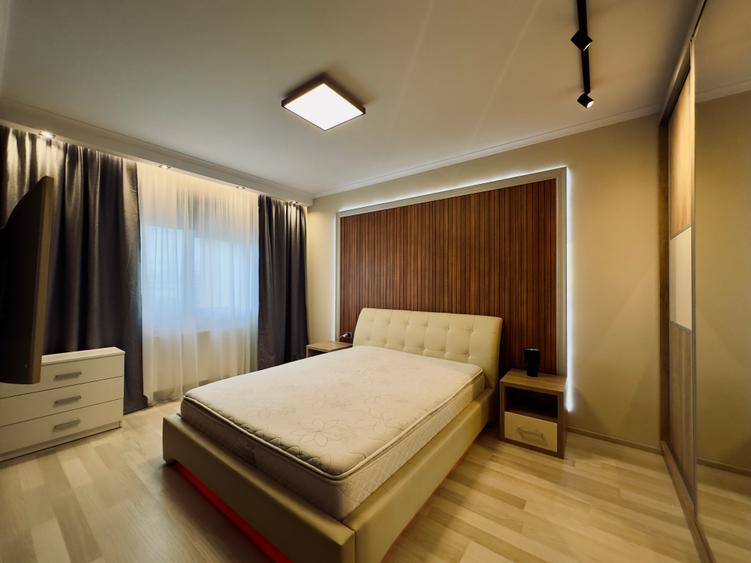 Apartament cu 3 camere si 2 grupuri sanitare in zona Tractorul la Isaran,et7/10 - 8