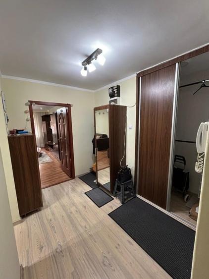 Apartament 3 camere - Bd. Constructorilor Crangasi - 9