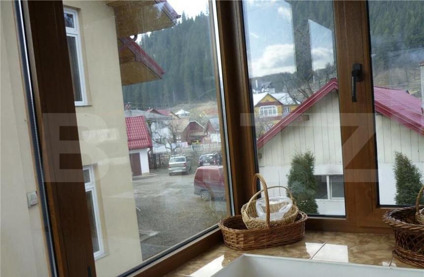 Apartament de vanzare, 4 camere, 100 mp, zona Vama, Suceava - 6