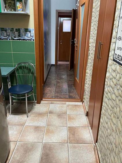 Apartament 3 camere Trivale , Decomandat, Etaj 1/4 - 6