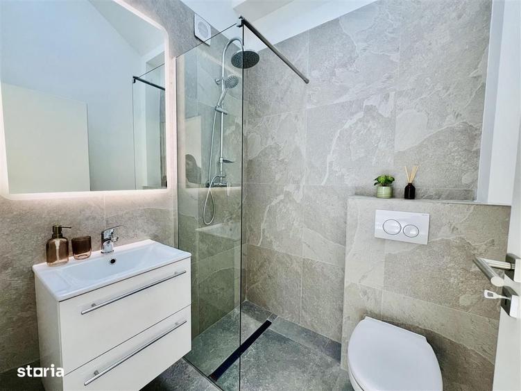 Penthouse 4 camere, 2 bai, balcon, intabulat - 2