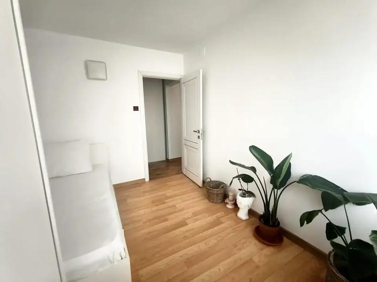 DE VANZARE apartament 3 camere mobilat/utilat Titan Liviu Rebreanu - 8