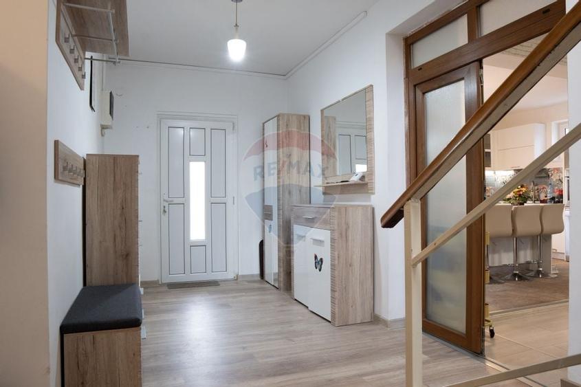 DE VANZARE Reședință Premium cu Piscină și Teren Generos – Sat Roșu - 46