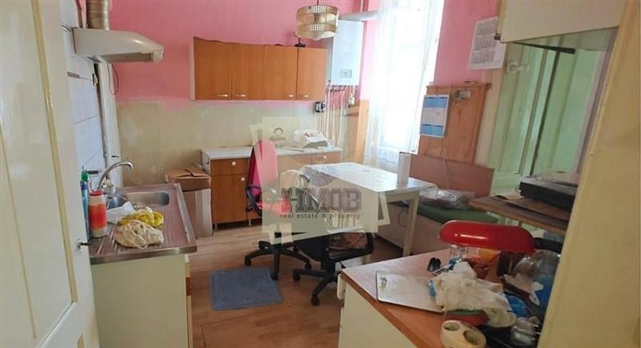 Apartament 3 camere loc parcare zona Piata Cibin - 9