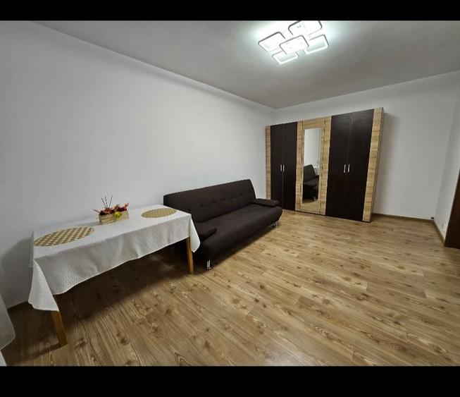Apartament cu 2 camere decomandat în Alexandru Obregia
