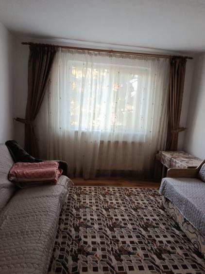 Apartament cu 2 camere nedecomandat în Florilor
