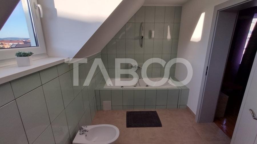 Casa de inchiriat cu 4 nivele avand etajele in regim hotelier Strand - 22