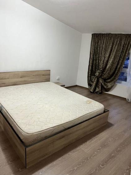 Inchiriez ap 2 camera cu curte - 2