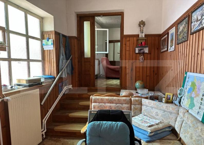 Casa saseasca de vanzare, curte, gradina, teren 3000 mp - Ji - 5