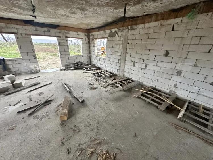 PROIECT CASA si TEREN INTRAVILAN GENEROS - 6