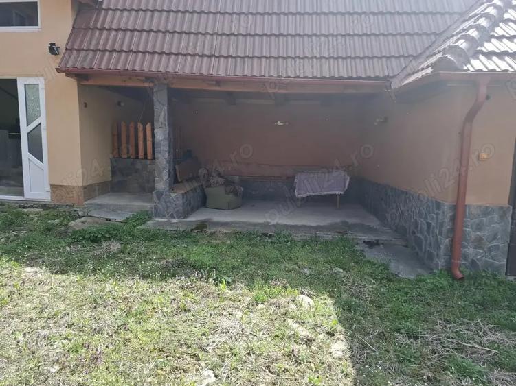 Vand casa ?i teren la poale de munte - 1