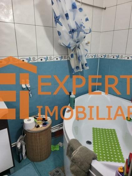 Casa situata in zona Bratianu din caramida - 8