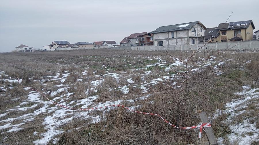 Vand Teren Intravilan - 1