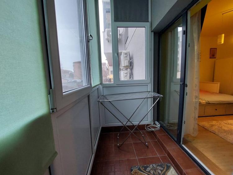 3 CAMERE  |  COMPOZITORI  | CONSTANTA - 10