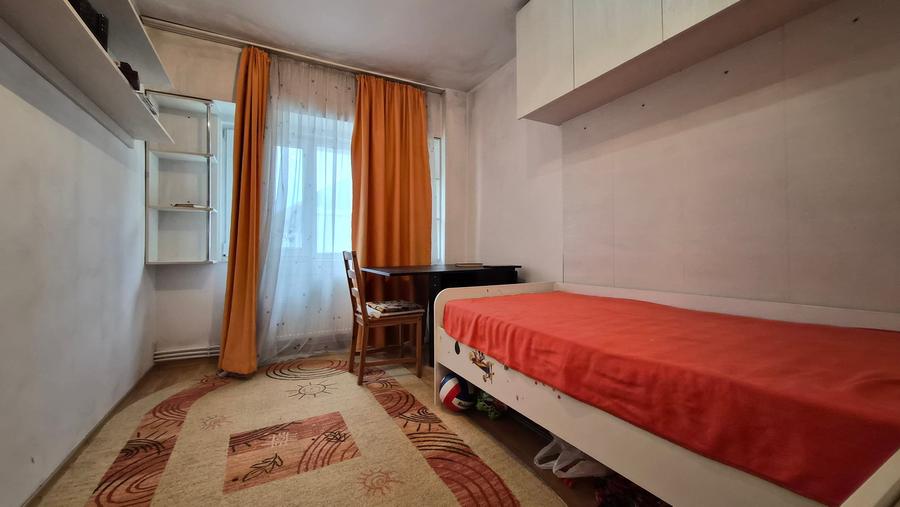 Delfinariu- Ap 3 cam,decomandat,  et4/4 (cu pod) -centrala gaze - 18