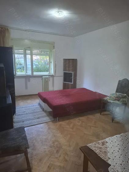 Ap 2 cam decomandat parter Podgoria ocupabil imediat - 2