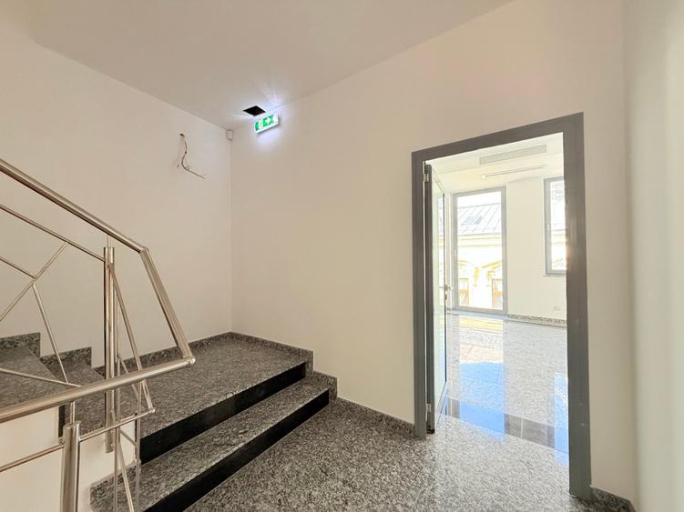 Cladire Piata Unirii - 6