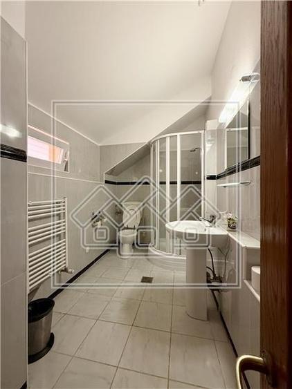 Casa de vanzare in Sibiu, individuala - 418 mp - teren 1.338 mp - 25