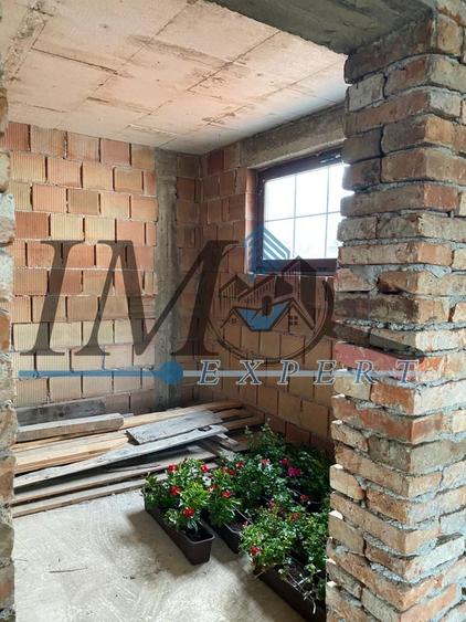 Casa de vanzare la rosu in Stremt, aproape de Alba Iulia - 2