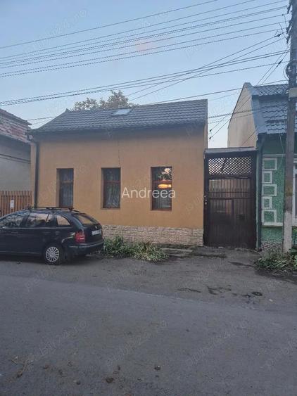 Casa de vanzare Turda Noua zona foarte buna,singur in curte.