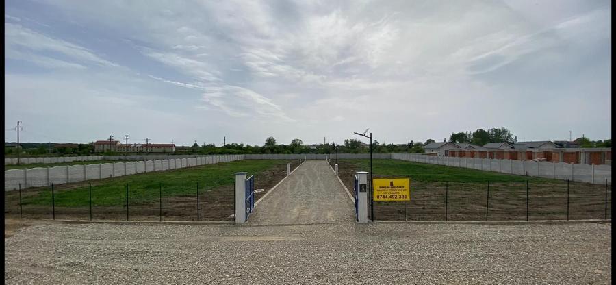 Ciolpani adiacent  DN1 parcele  teren 500 mp toate utilitati gard - 3