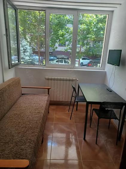 Garsoniera de vanzare - 2