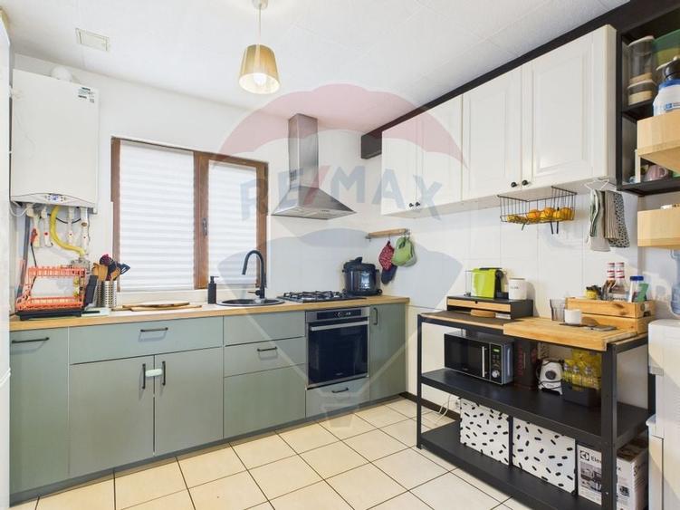 Casa / Vila cu 4 camere Darza, Crevedia - 3