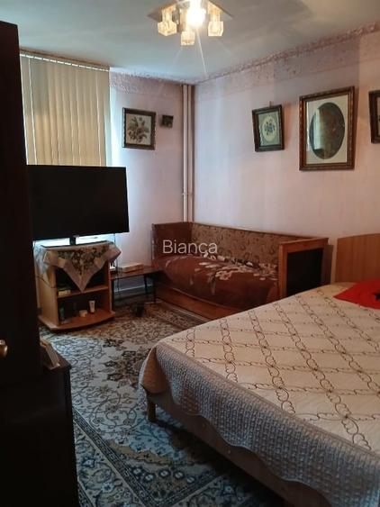 Apartament cu 2 camere decomandat în Km 4-5 Apartament cu 2 camere decomandat în Km 4-5