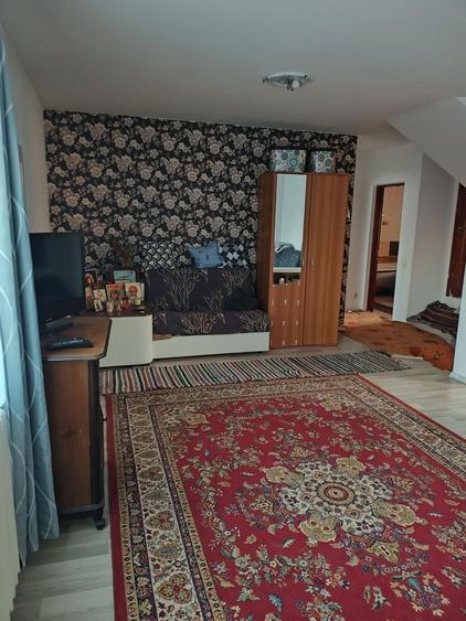 Ofer spre inchiriere casa - 1