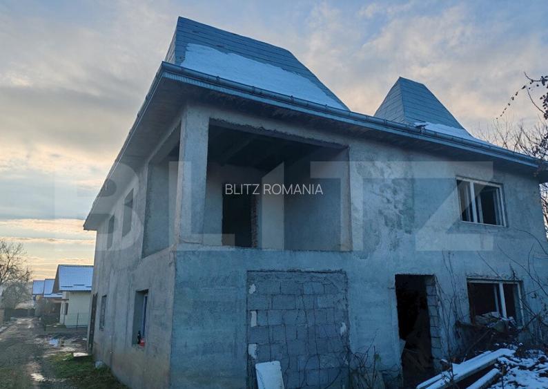 Casa la rosu, 4 camere, 143 mp, zona Burdujeni